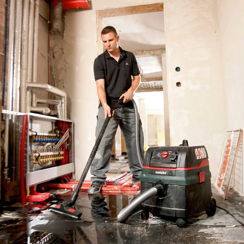 Aspirateur électrique 1400W ASR 25 L SC Metabo 602024000